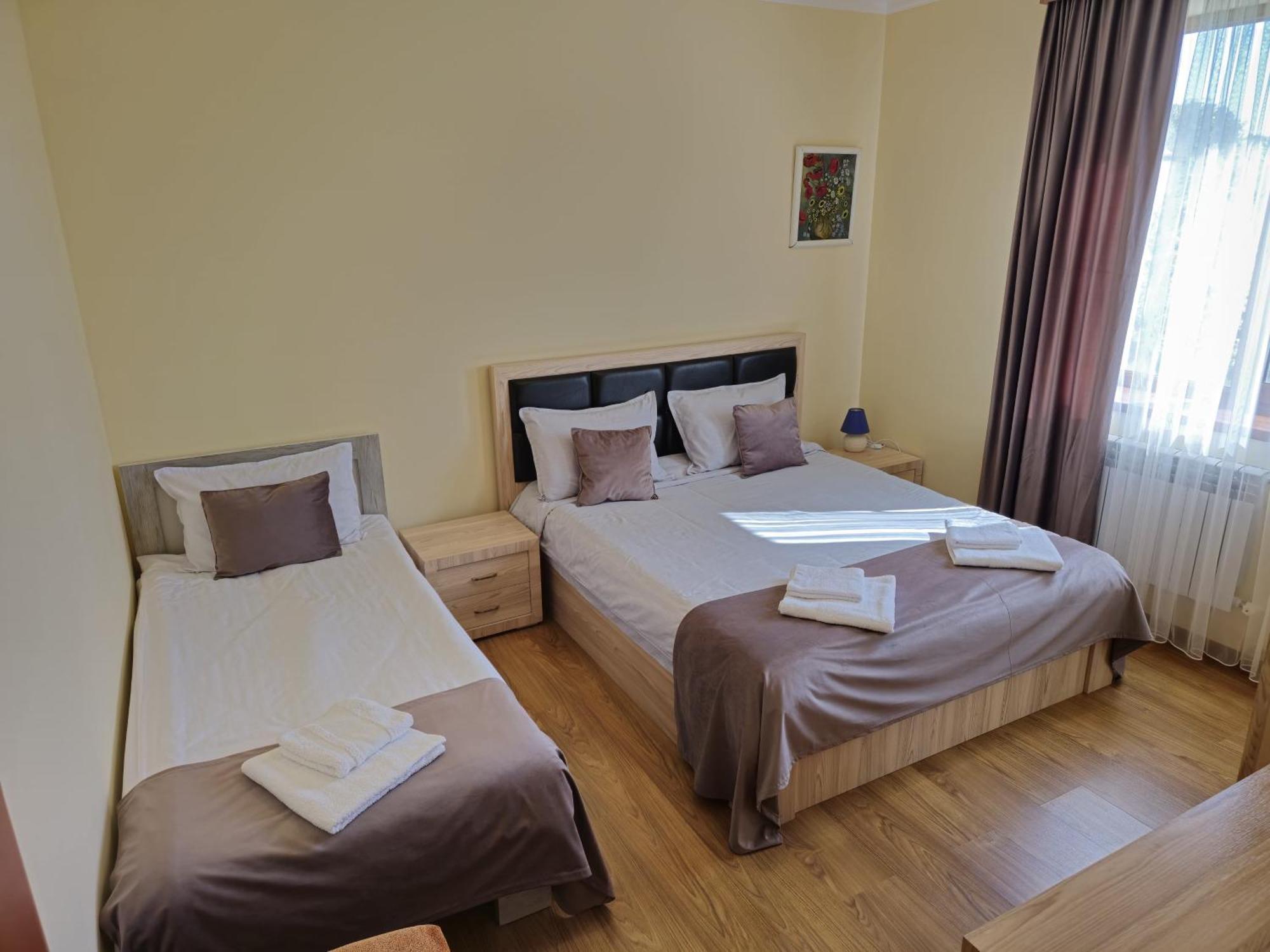 Zartonq Hotel Tat'ev Bagian luar foto