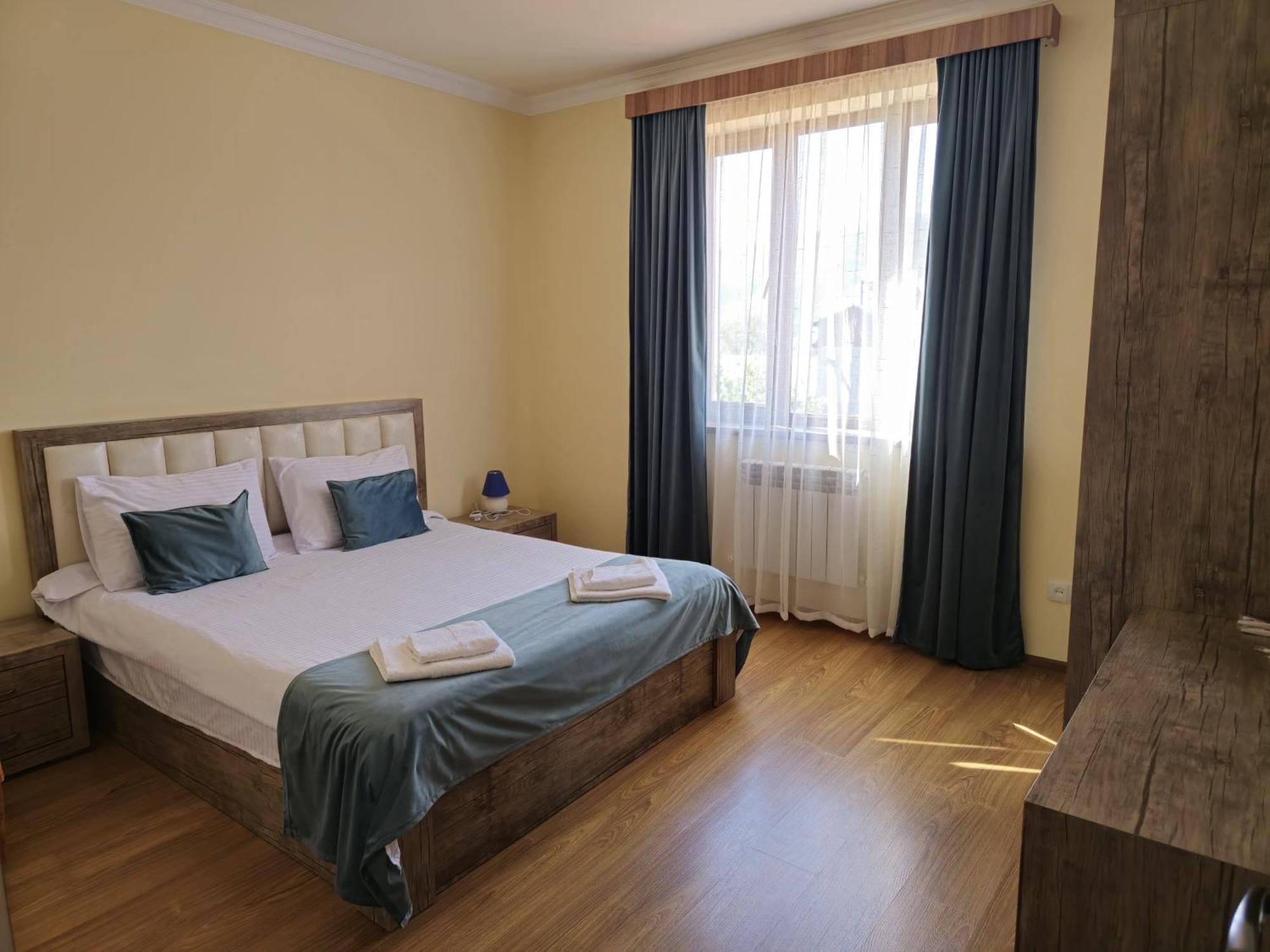 Zartonq Hotel Tat'ev Bagian luar foto