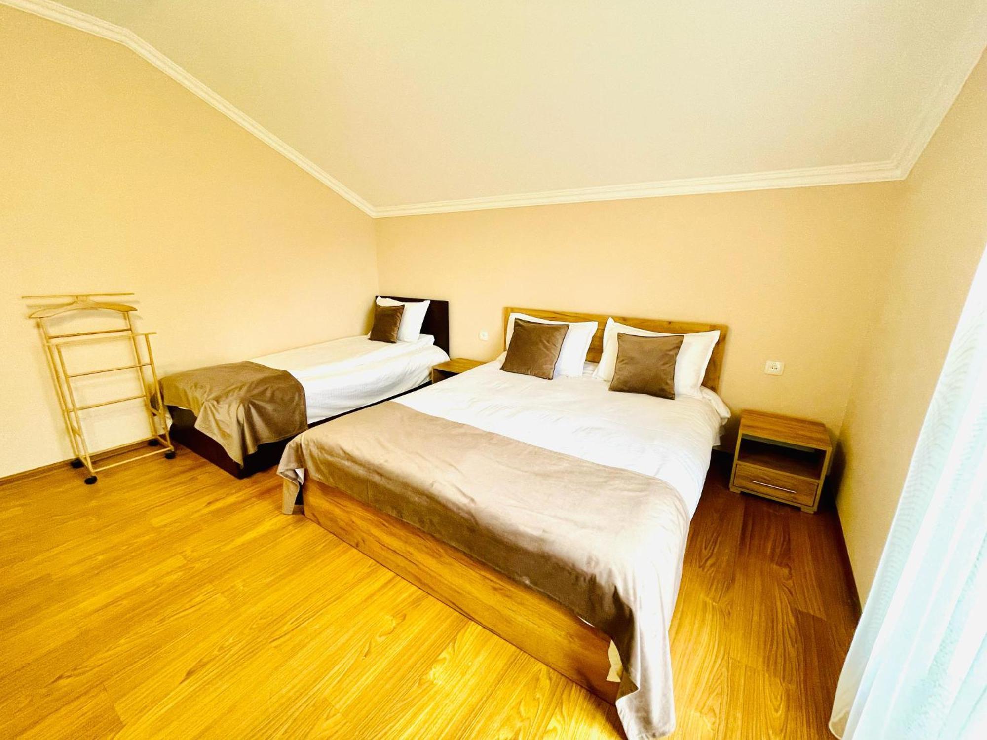 Zartonq Hotel Tat'ev Ruang foto