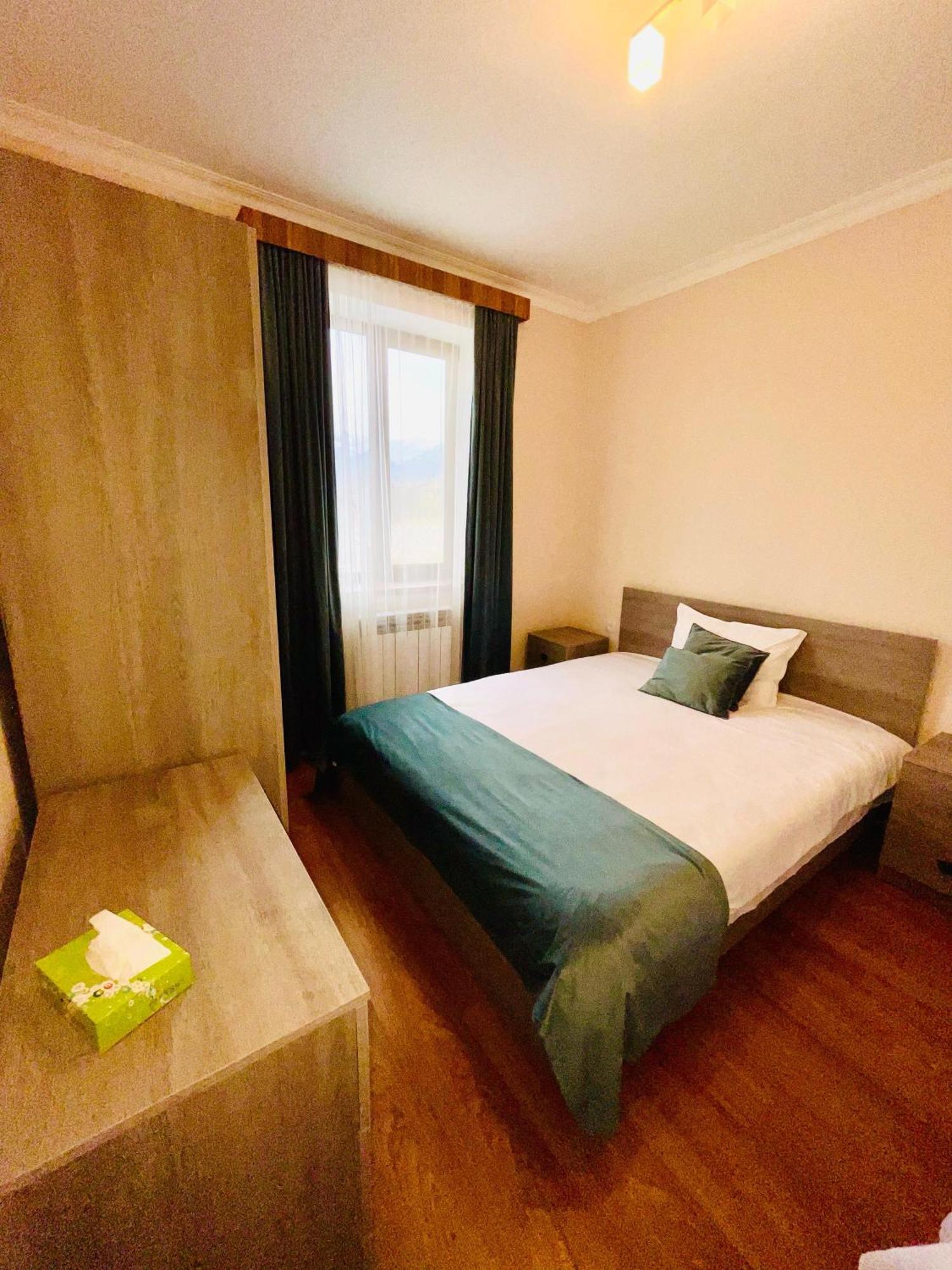 Zartonq Hotel Tat'ev Ruang foto