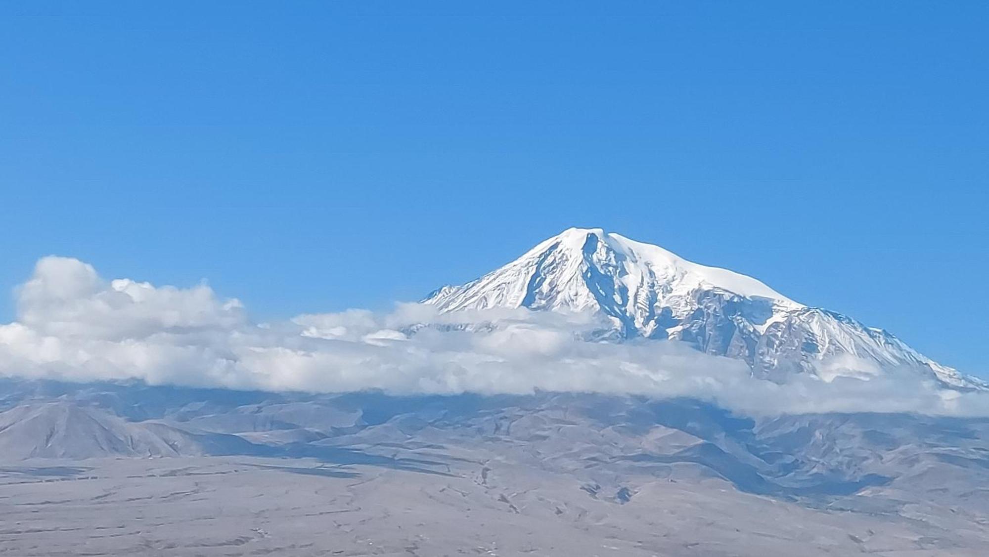 Zartonq Hotel Tat'ev Bagian luar foto